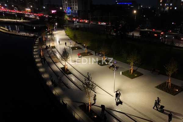 Набережная озера Сайран 